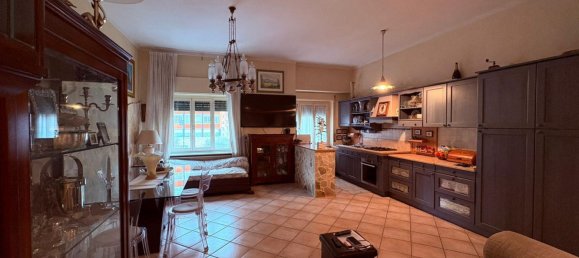 3 rooms Apartment in Rome, Italy No. 73825 8