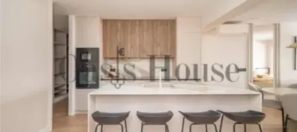 Квартира с 2 спальнями в Мадрид, Испания № 127324 3