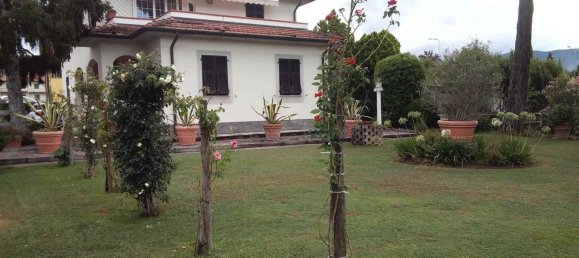 6 bedrooms House in Sarzana, Italy No. 202715 22