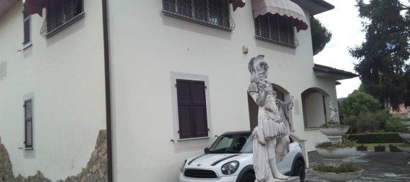 6 bedrooms House in Sarzana, Italy No. 202715 9