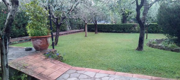 6 bedrooms House in Sarzana, Italy No. 202715 5