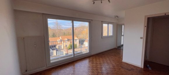 Studio in Epernon, France No. 103253 3