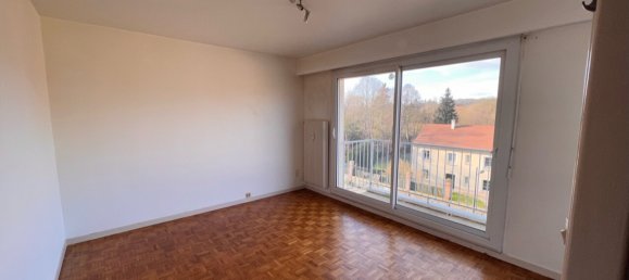 Studio in Epernon, France No. 103253 2