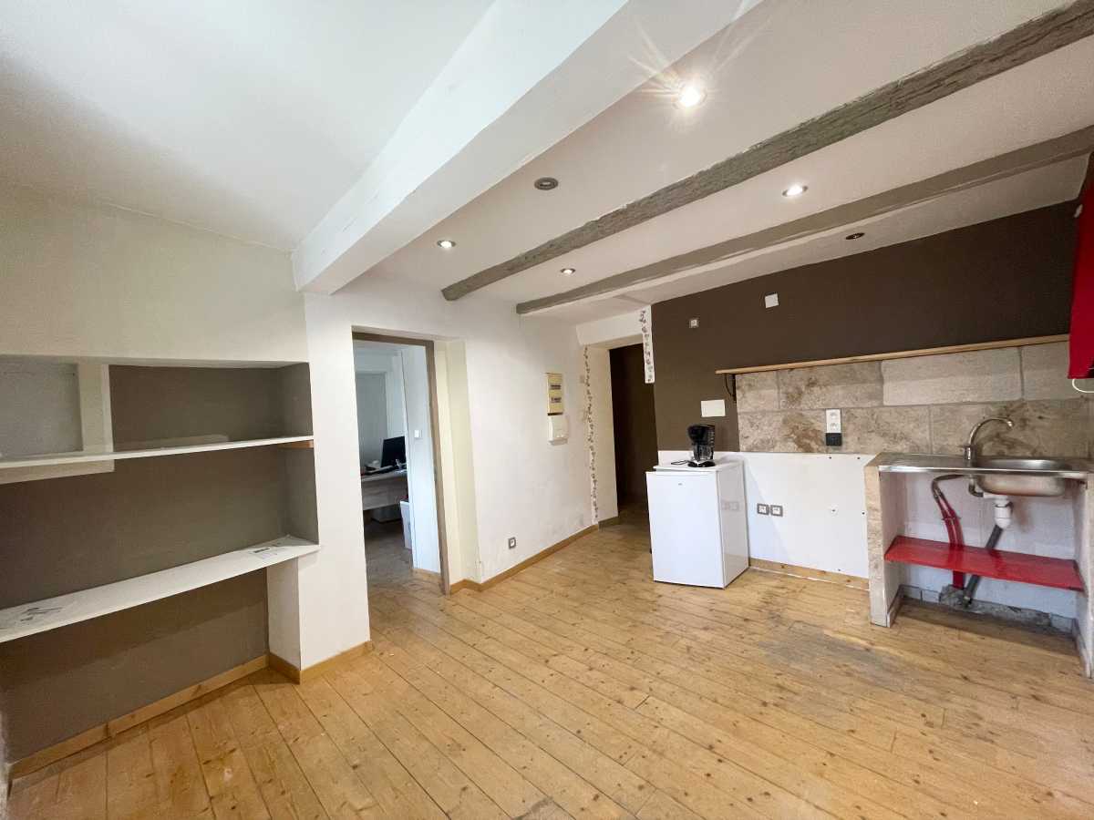 1 bedroom Apartment in L'Isle-sur-la-Sorgue, France No. 192452