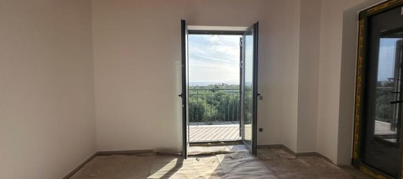 Коммерческая недвижимость с 3 спальнями в Мессиния, Греция № 52872 16