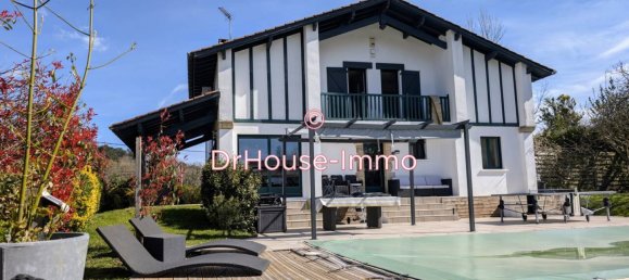 5 bedrooms House in Urrugne, France No. 104106 14
