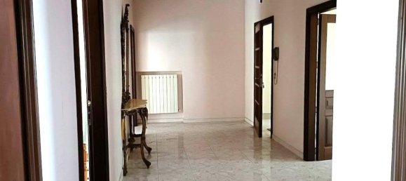 6 rooms Apartment in Bojano, Italy No. 178130 3