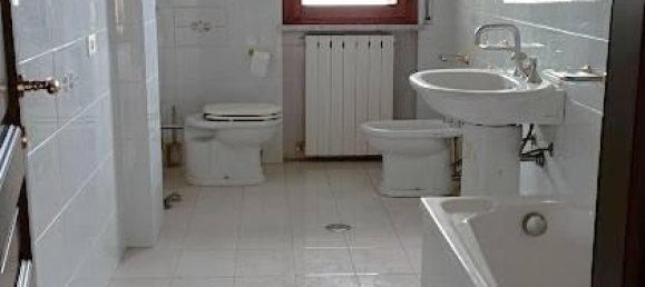 6 rooms Apartment in Bojano, Italy No. 178130 13