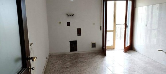 6 rooms Apartment in Bojano, Italy No. 178130 8