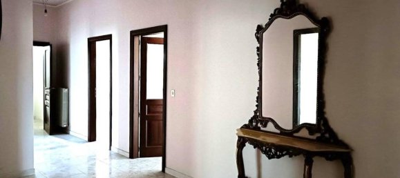 6 rooms Apartment in Bojano, Italy No. 178130 4