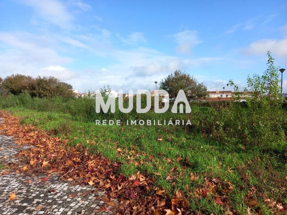 Terreno en Albergaria a Velha, Portugal 322 m² No. 209663
