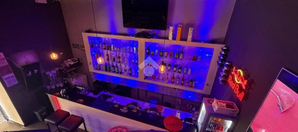 1 room Commercial property in Naples, Italy No. 59217 4