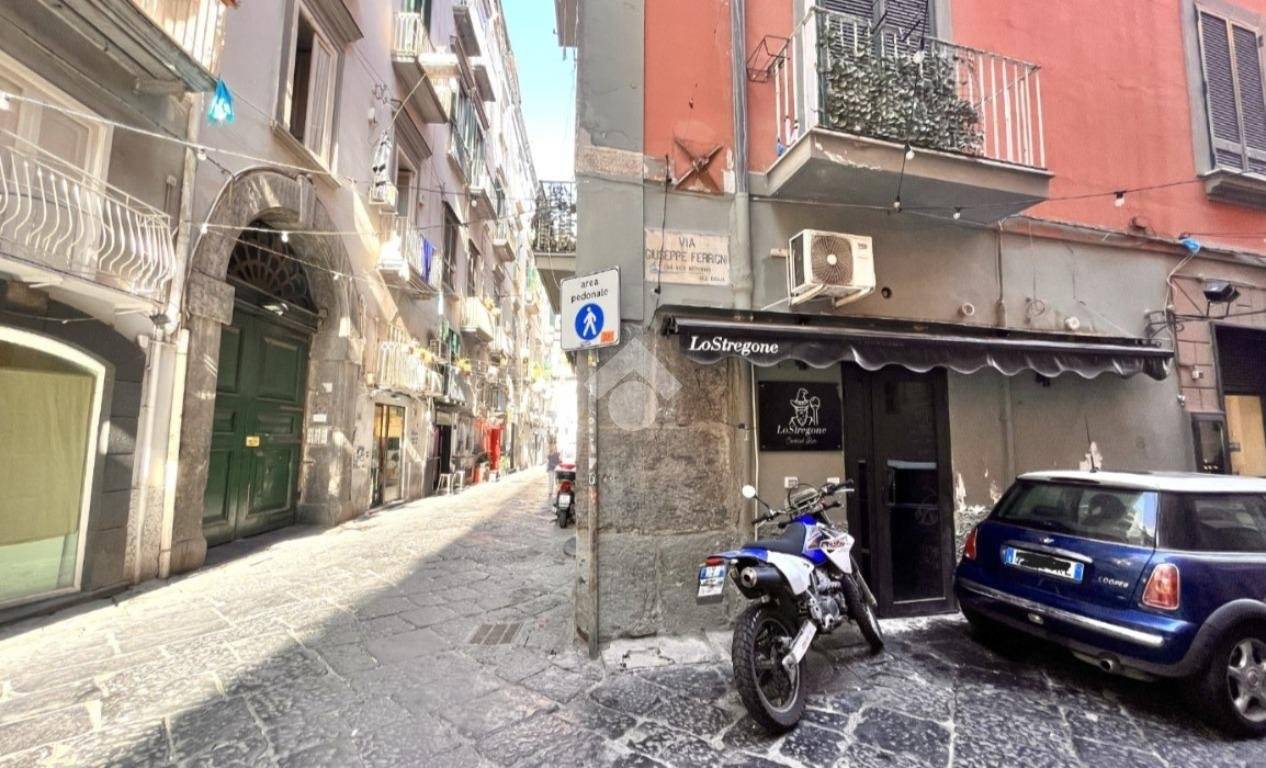 1 room Commercial property in Naples, Italy No. 59217