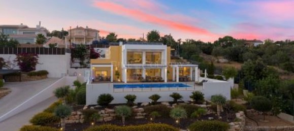 Villa de 5 dormitorios en Loule, Portugal No. 151030 8