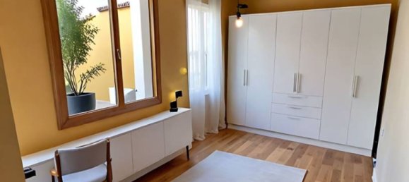 3 bedrooms Apartment in Florence, Italy No. 264621 22