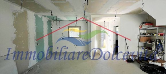 3 bedrooms Apartment in Florence, Italy No. 264621 6