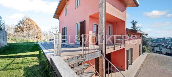 4 Schlafzimmer Villa in Varese, Italy, Nr. 64737 26