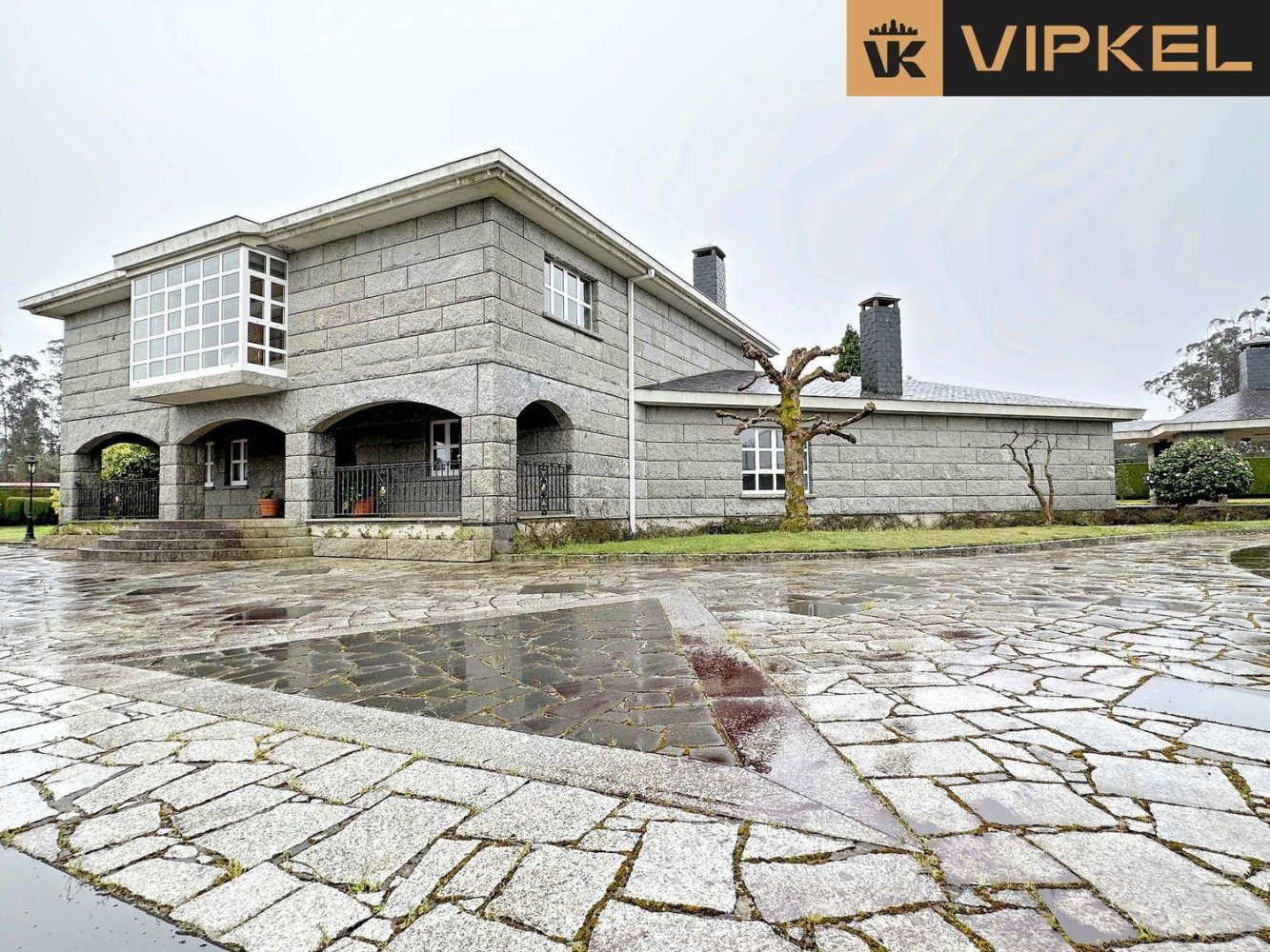 Casa de 6 dormitorios en Santa Comba, Spain No. 53203