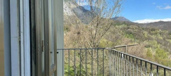 3 bedrooms Apartment in Scapoli, Italy No. 286072 3