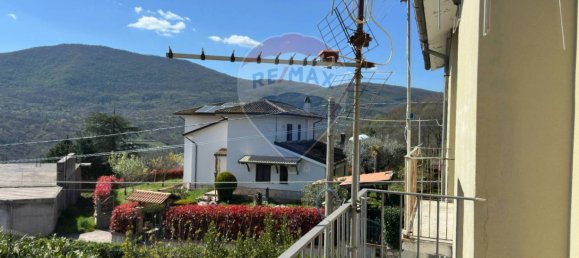 3 bedrooms Apartment in Scapoli, Italy No. 286072 2