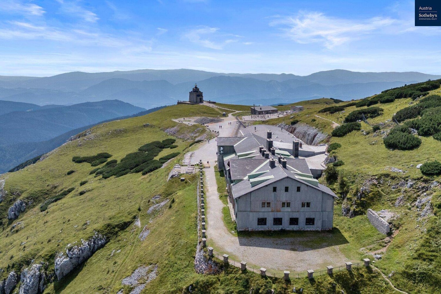  Hotel in Neunkirchen, Austria No. 181180