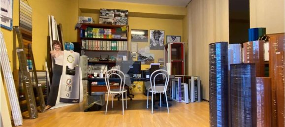 Коммерческая недвижимость 48м² в Реджо Эмилия, Италия № 152066 2