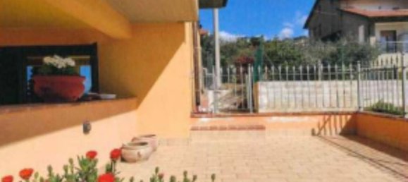 3-Zimmer Haus in Passignano sul Trasimeno, Italy, Nr. 46635 5