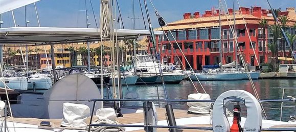 Apartamento de 3 dormitorios en Cádiz, Spain No. 26973 32