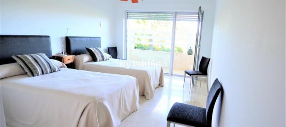 Apartamento de 3 dormitorios en Cádiz, Spain No. 26973 16