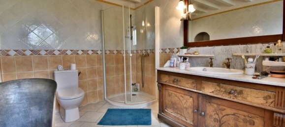 4 Schlafzimmer Haus in Issou, France, Nr. 131378 8