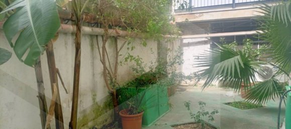 6 rooms Commercial property in Bari, Italy No. 25545 2