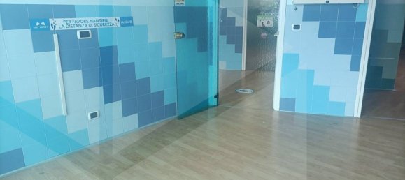 6 rooms Commercial property in Bari, Italy No. 25545 32