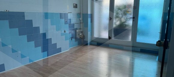 6 rooms Commercial property in Bari, Italy No. 25545 4