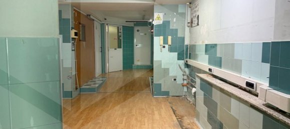 6 rooms Commercial property in Bari, Italy No. 25545 8