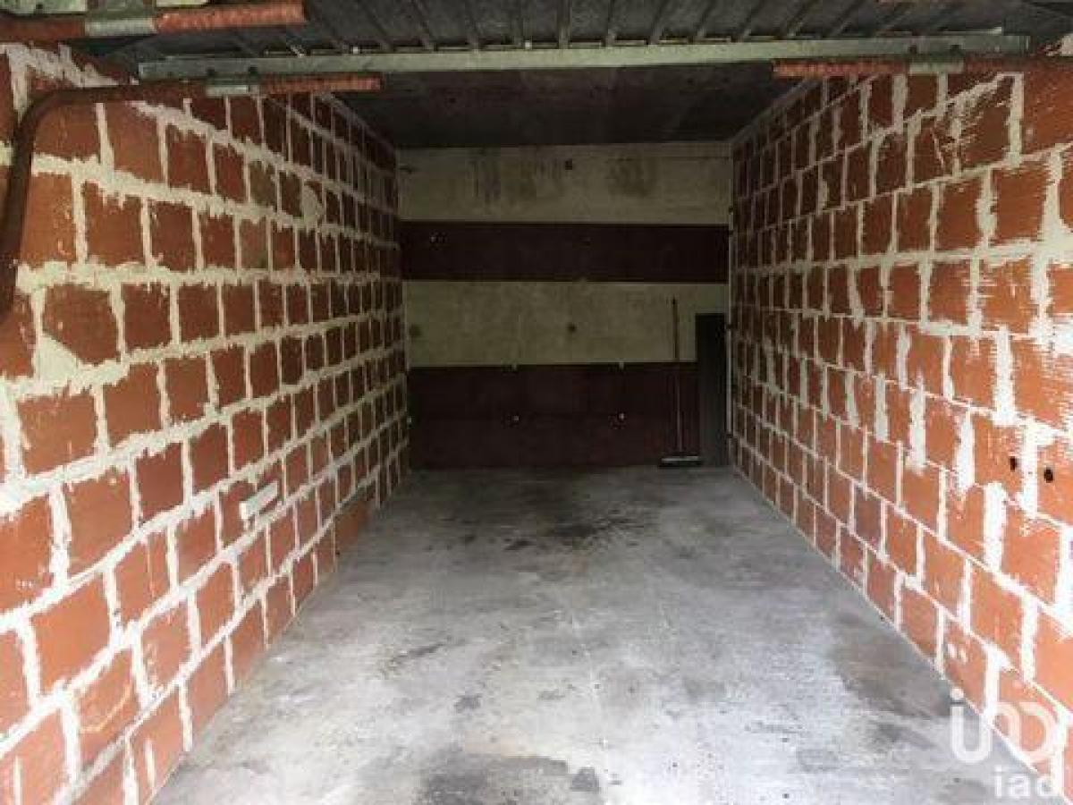 15m² Shop in Saintes, France No. 21413