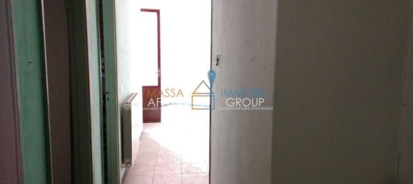 2 bedrooms Apartment in Massa, Italy No. 192970 2