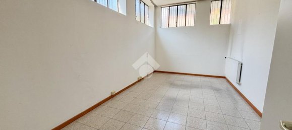 Armazém de 2 divisões em Valmadrera, Italy N.º 303465 11