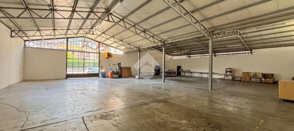 Armazém de 2 divisões em Valmadrera, Italy N.º 303465 2