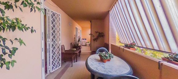 3 bedrooms Apartment in Rome, Italy No. 357032 10