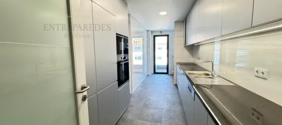 3 bedrooms Apartment in Porto, Portugal No. 118735 9