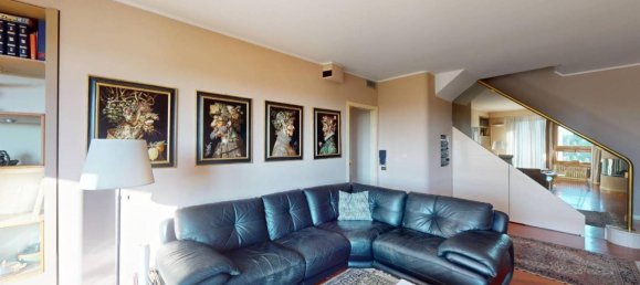 5 rooms Penthouse in Segrate, Italy No. 25025 3