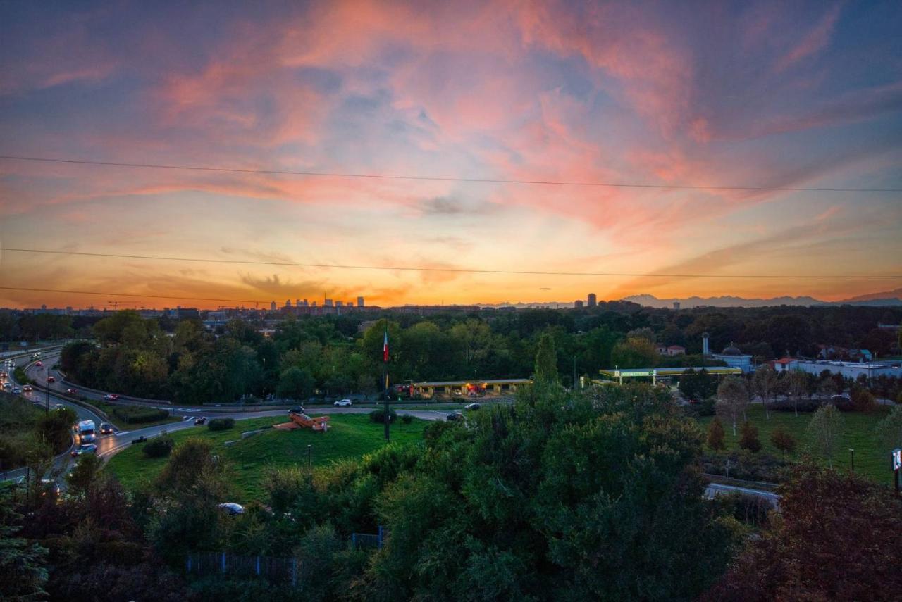 5 rooms Penthouse in Segrate, Italy No. 25025