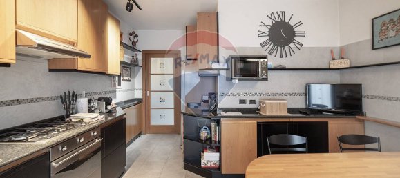 2 Schlafzimmer Wohnung in Monza, Italy, Nr. 168427 12