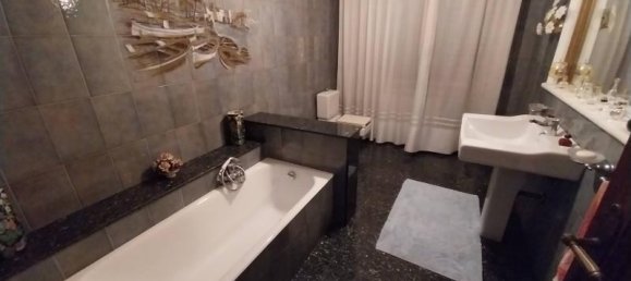6 rooms Villa in Carrara, Italy No. 234850 19