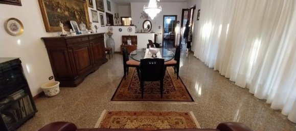 6 rooms Villa in Carrara, Italy No. 234850 18