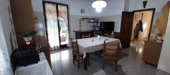6 rooms Villa in Carrara, Italy No. 234850 8