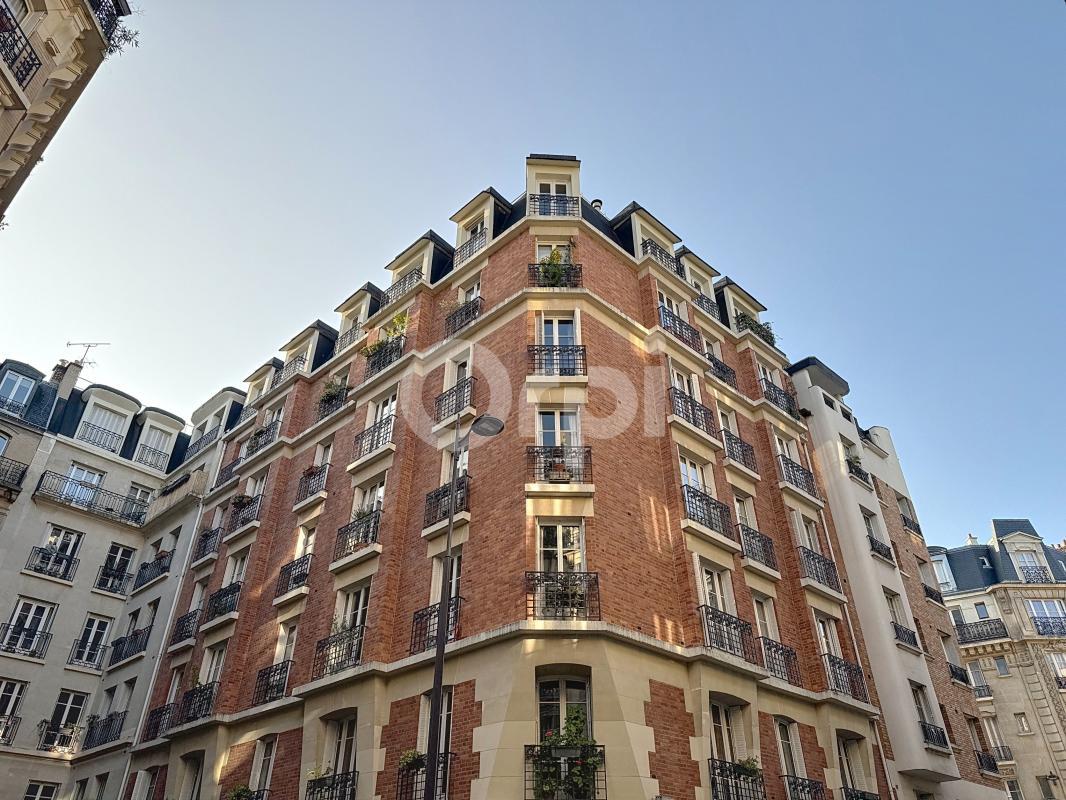 1 bedroom Apartment in Paris, France No. 151793