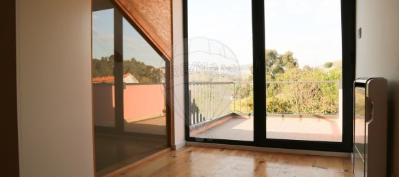 5 bedrooms House in Porto, Portugal No. 166228 2