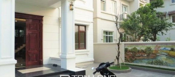 4 Schlafzimmer Villa in Long Bien, Vietnam, Nr. 3522 2