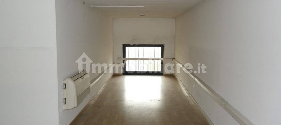 3 rooms Commercial property in Besozzo, Italy No. 160951 8